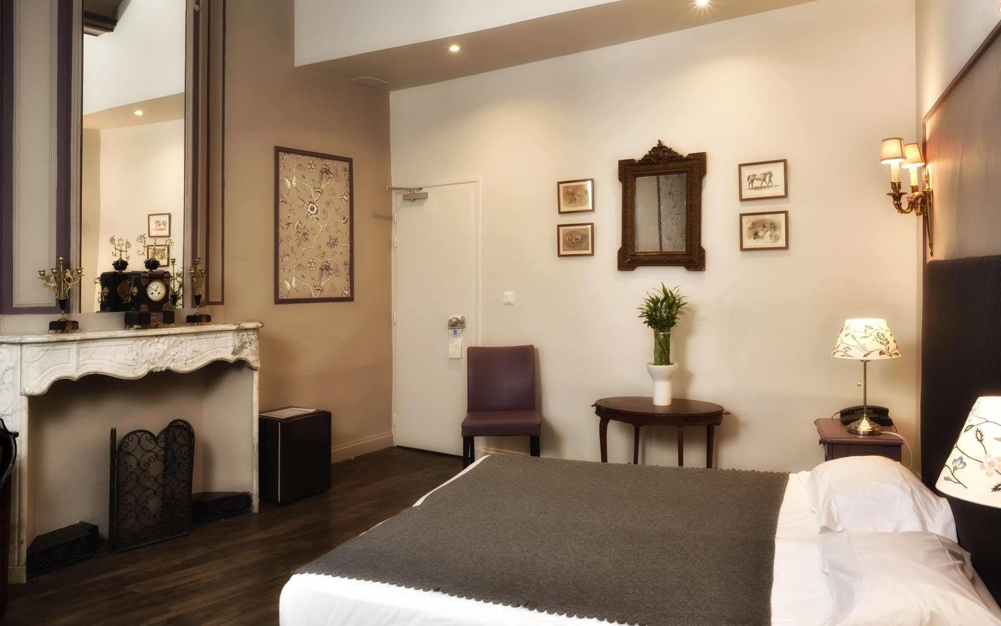 L'Esplan Hotel Saint-Paul-Trois-Chateaux Ngoại thất bức ảnh
